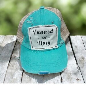 Women’s Distressed Trucker Hat NWT